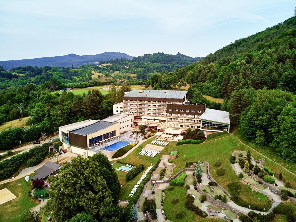 Hotel Sitno Forest Resort - Family Friendly Vyhne Exterior photo