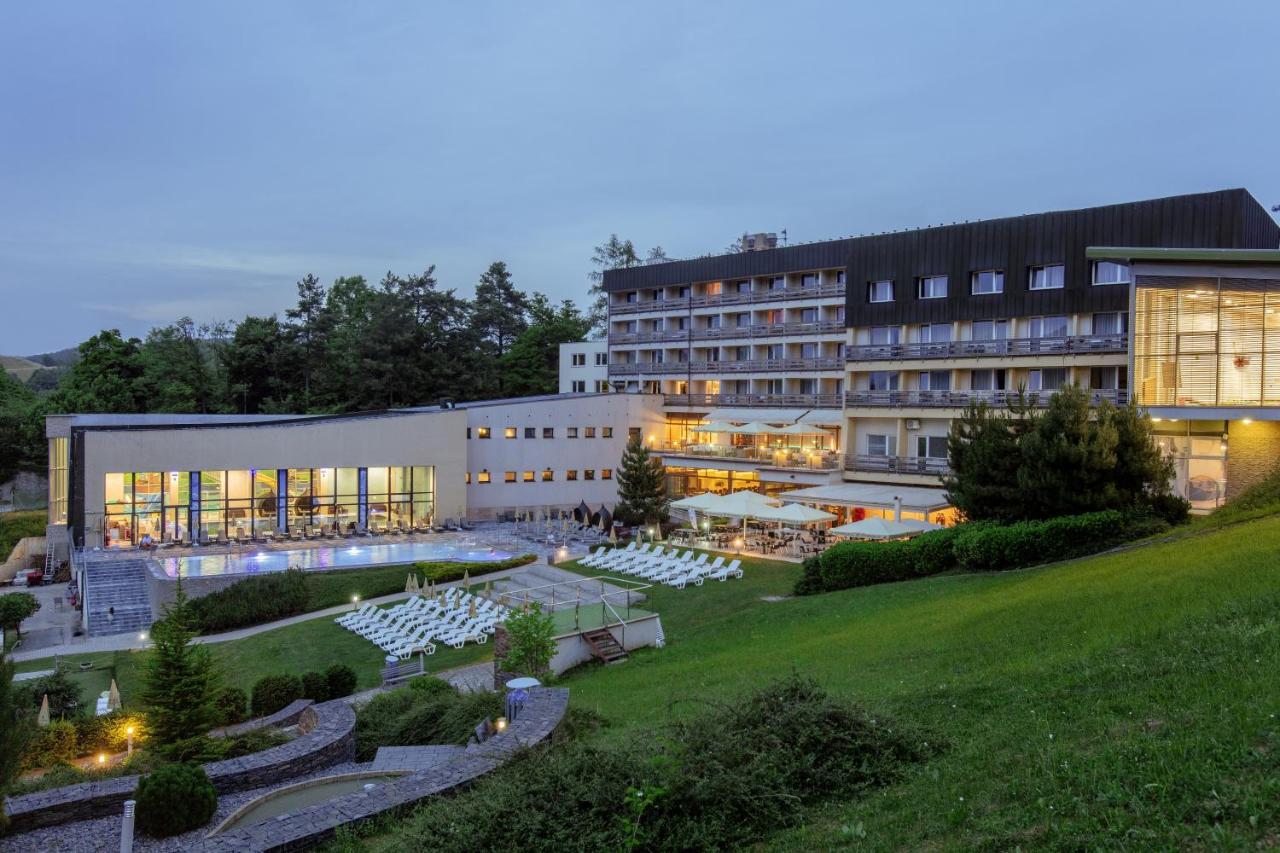 Hotel Sitno Forest Resort - Family Friendly Vyhne Exterior photo